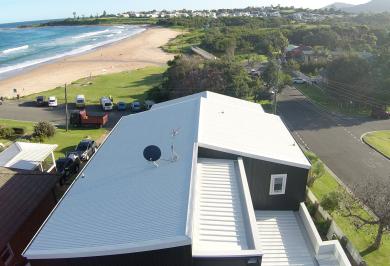 A photo of a home with a LYSAGHT® roof, built overlooking the ocean