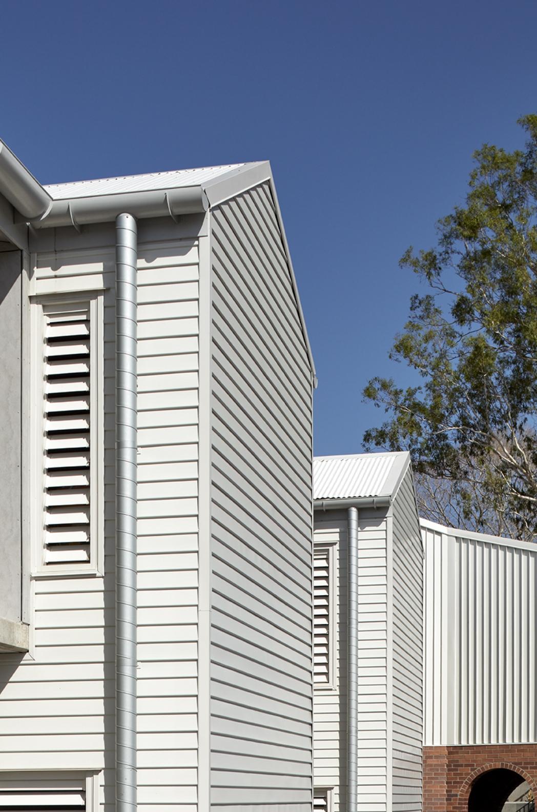 School with WEATHERLINE steel walling manufactured from COLORBOND steel in colour Surfmist